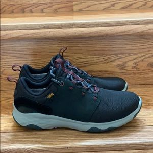 Teva Women’s Arrowood Venture 9